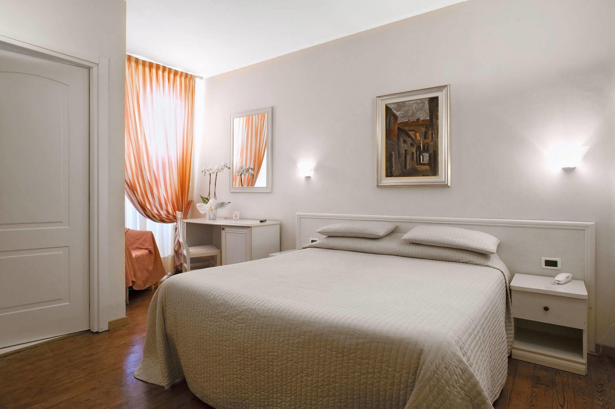 Hotel Cortese Sanremo Ngoại thất bức ảnh